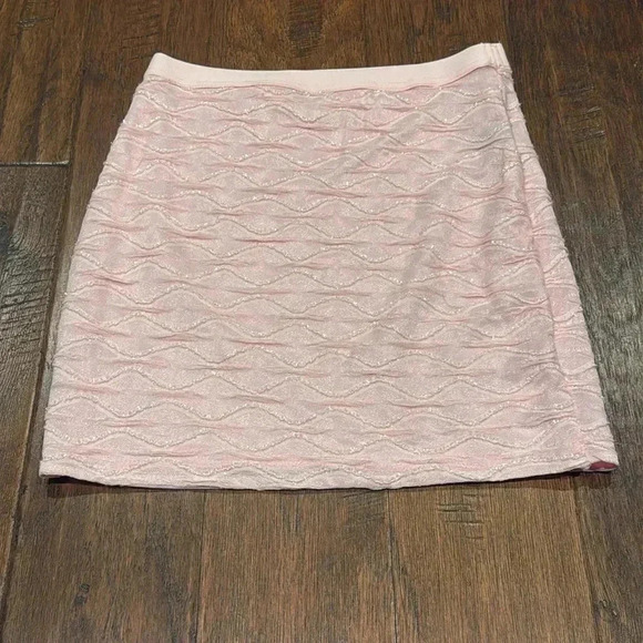 NWOT! SMALL SIZE 4 LIGHT PINK SEQUIN MINI SKIRT - Picture 2 of 6